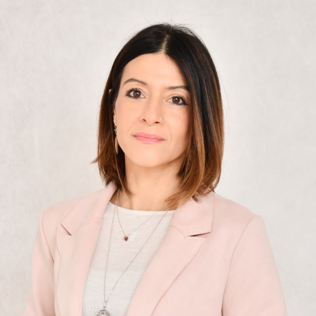 Simona Calabretti, psicologa e psicoterapeuta biosistemica a Bologna